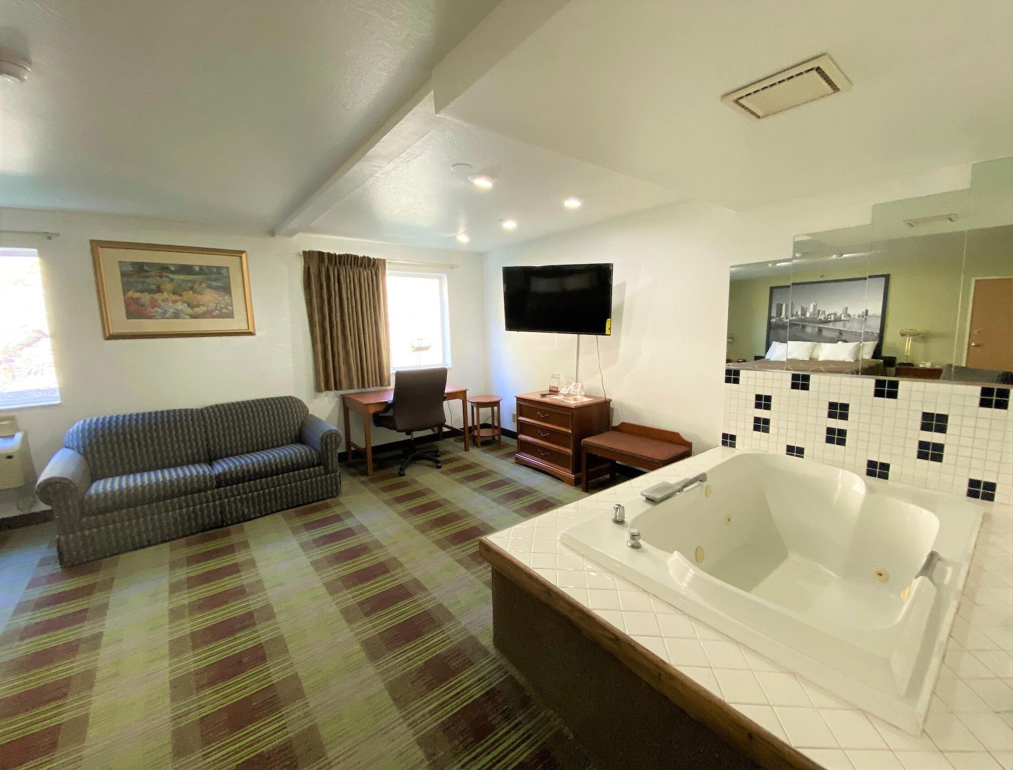 Super 8 By Wyndham Pittsburgh/monroeville