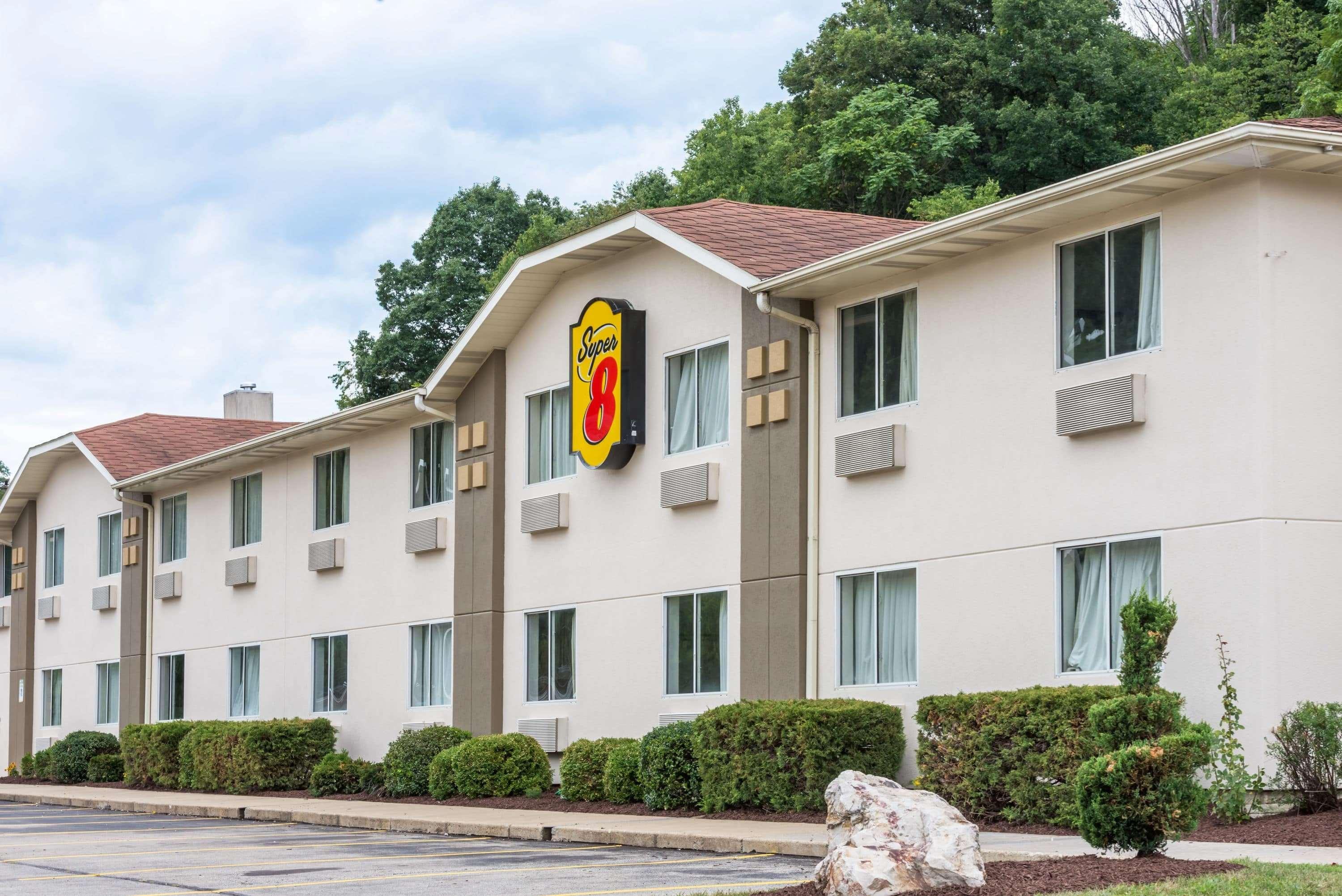 Super 8 By Wyndham Pittsburgh/monroeville