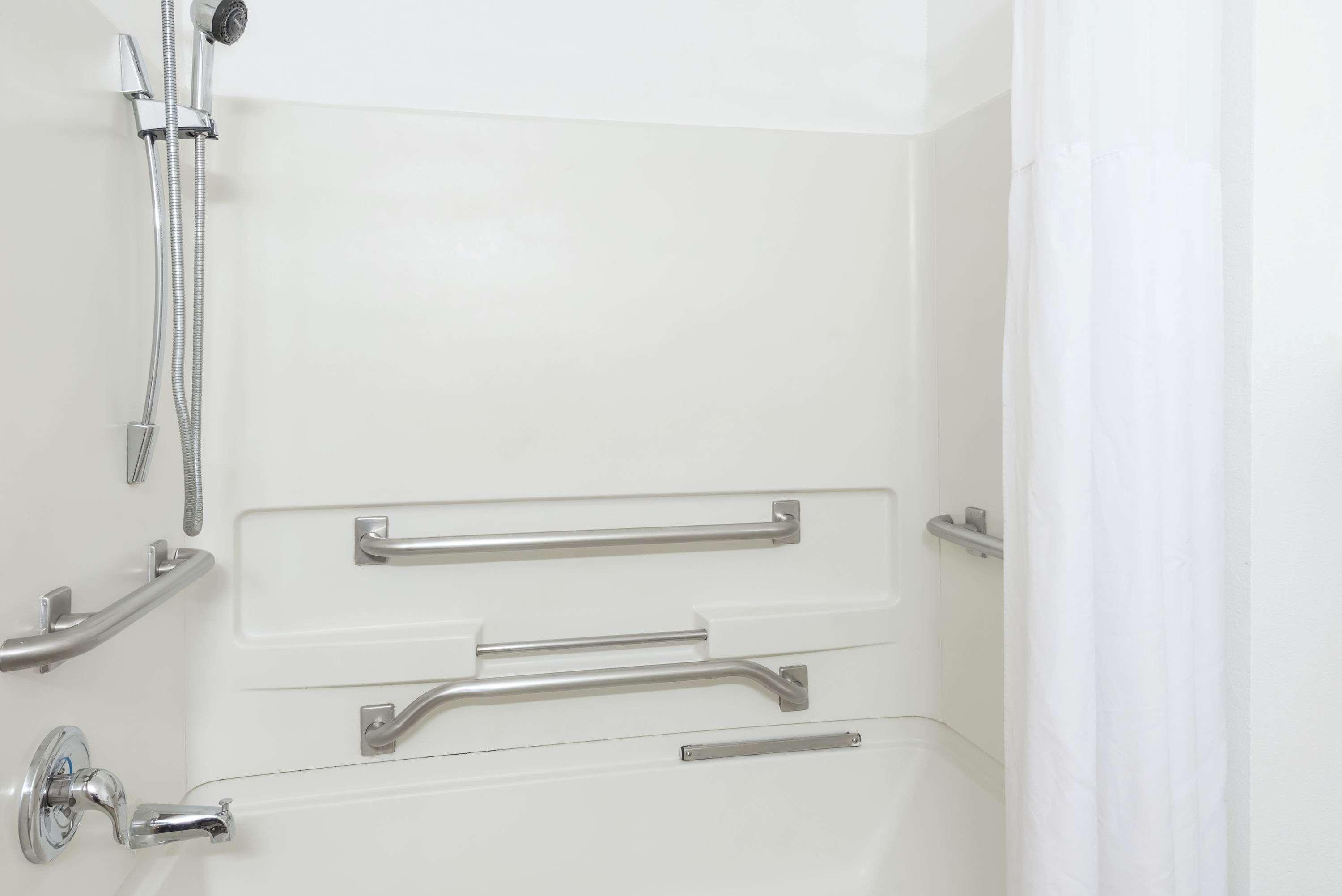 Super 8 By Wyndham Pittsburgh/monroeville 2* Monroeville