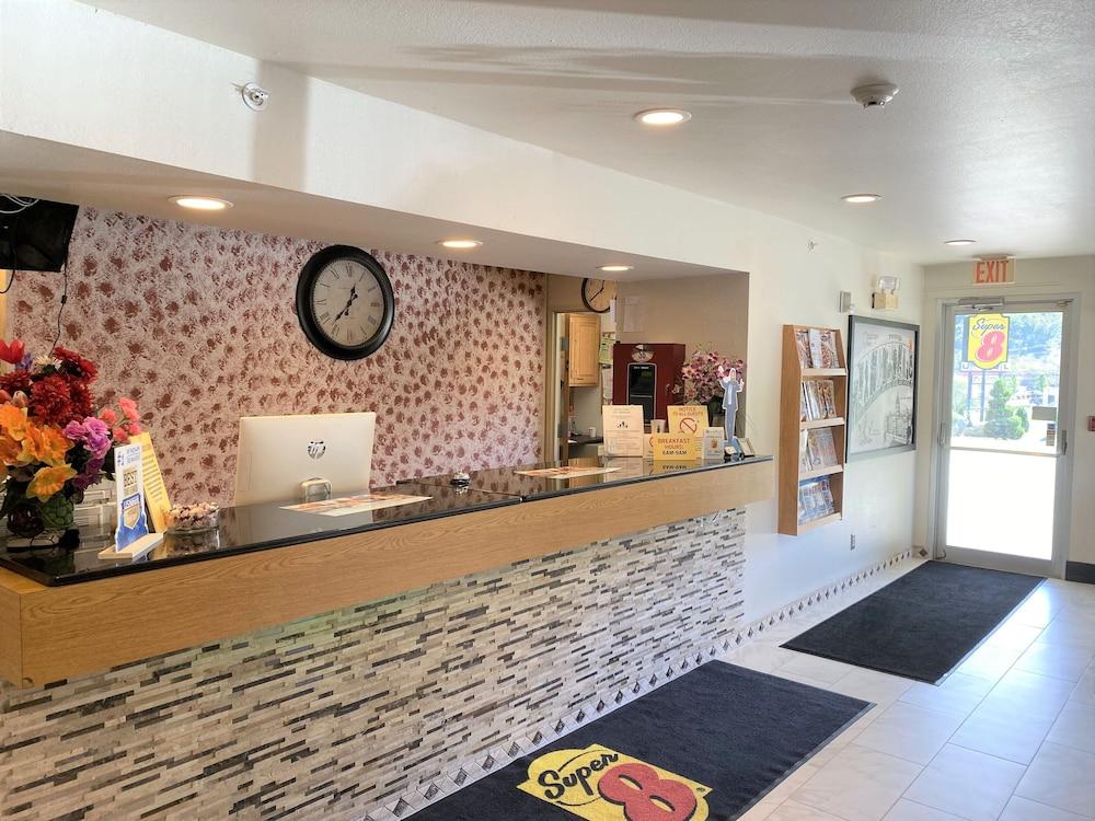 Hotel Super 8 By Wyndham Pittsburgh/monroeville Monroeville