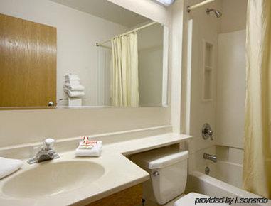 Super 8 By Wyndham Pittsburgh/monroeville Monroeville